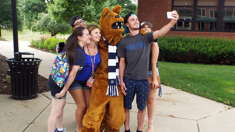 group of students with lion mascot